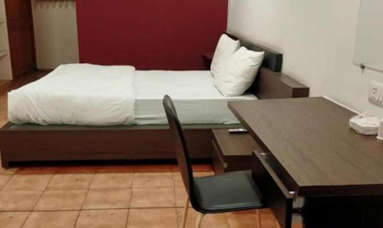 Hotel Sun N Step Club Ahmedabad Eksteriør bilde