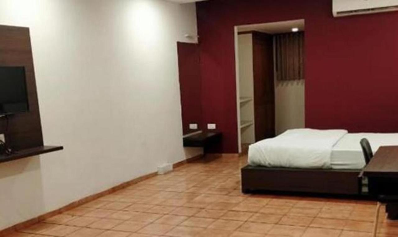 Hotel Sun N Step Club Ahmedabad Eksteriør bilde
