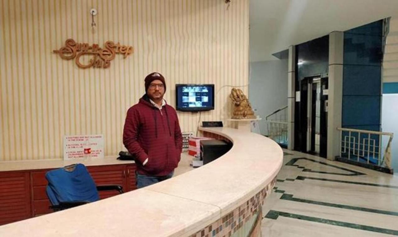Hotel Sun N Step Club Ahmedabad Eksteriør bilde