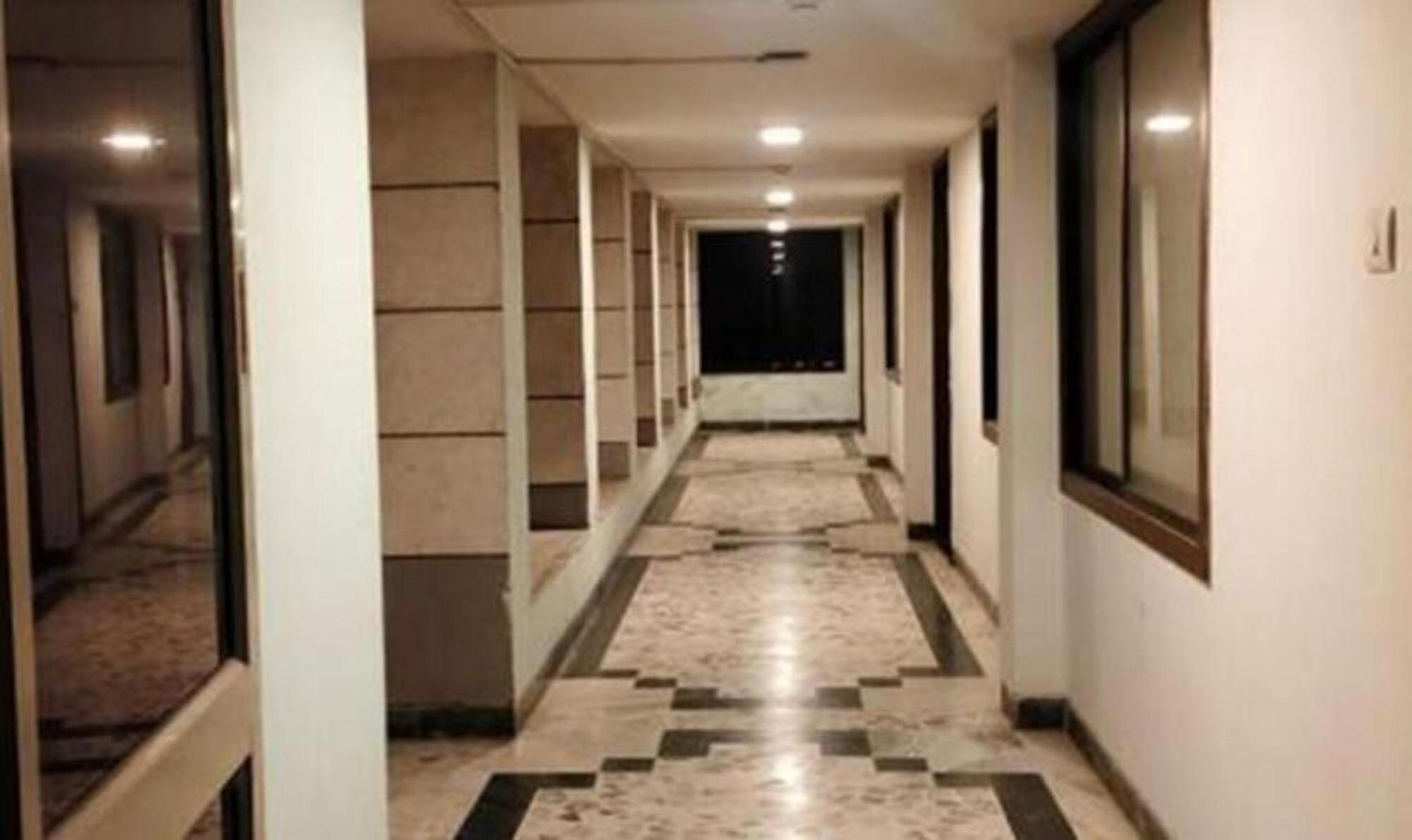 Hotel Sun N Step Club Ahmedabad Eksteriør bilde