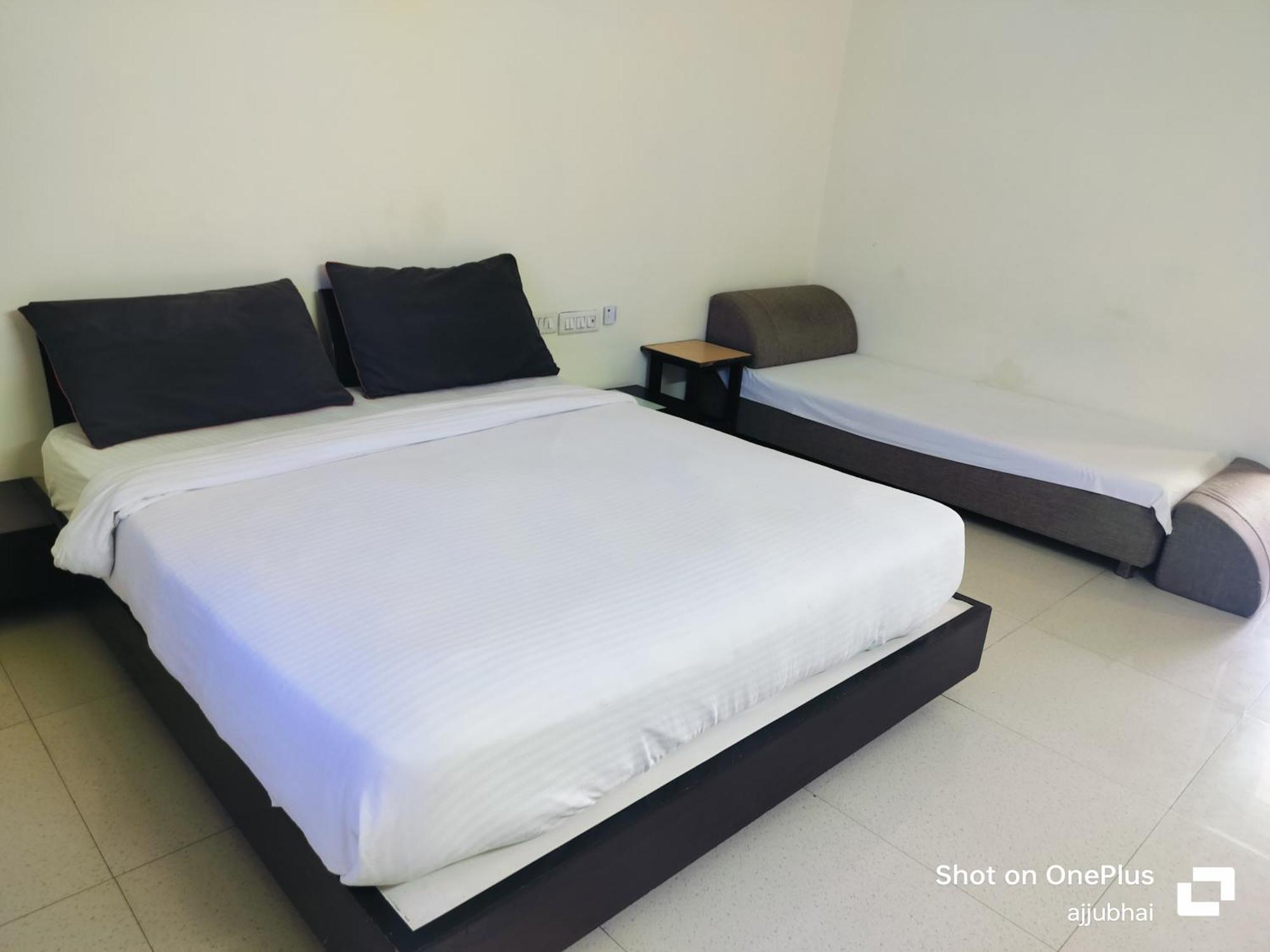 Hotel Sun N Step Club Ahmedabad Eksteriør bilde